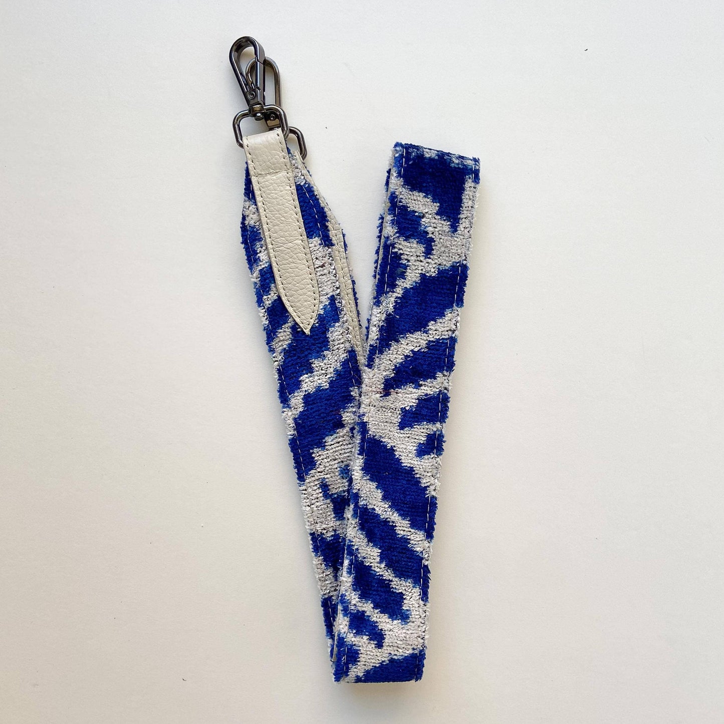 Wolf & Willa: Tiger Striped Bag Strap